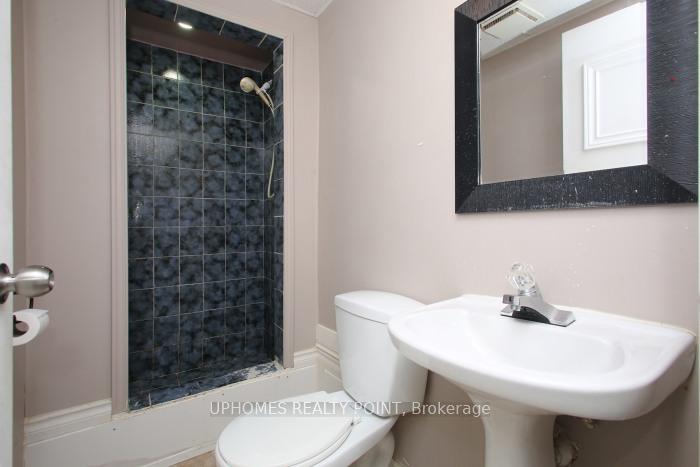 Photo 24 of 35 Northgate Boulevard, Brampton, Westgate — HOMEH
