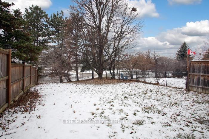 Photo 25 of 35 Northgate Boulevard, Brampton, Westgate — HOMEH