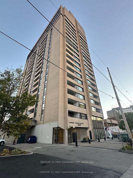 Front of Unit 506, 389 Dundas Street