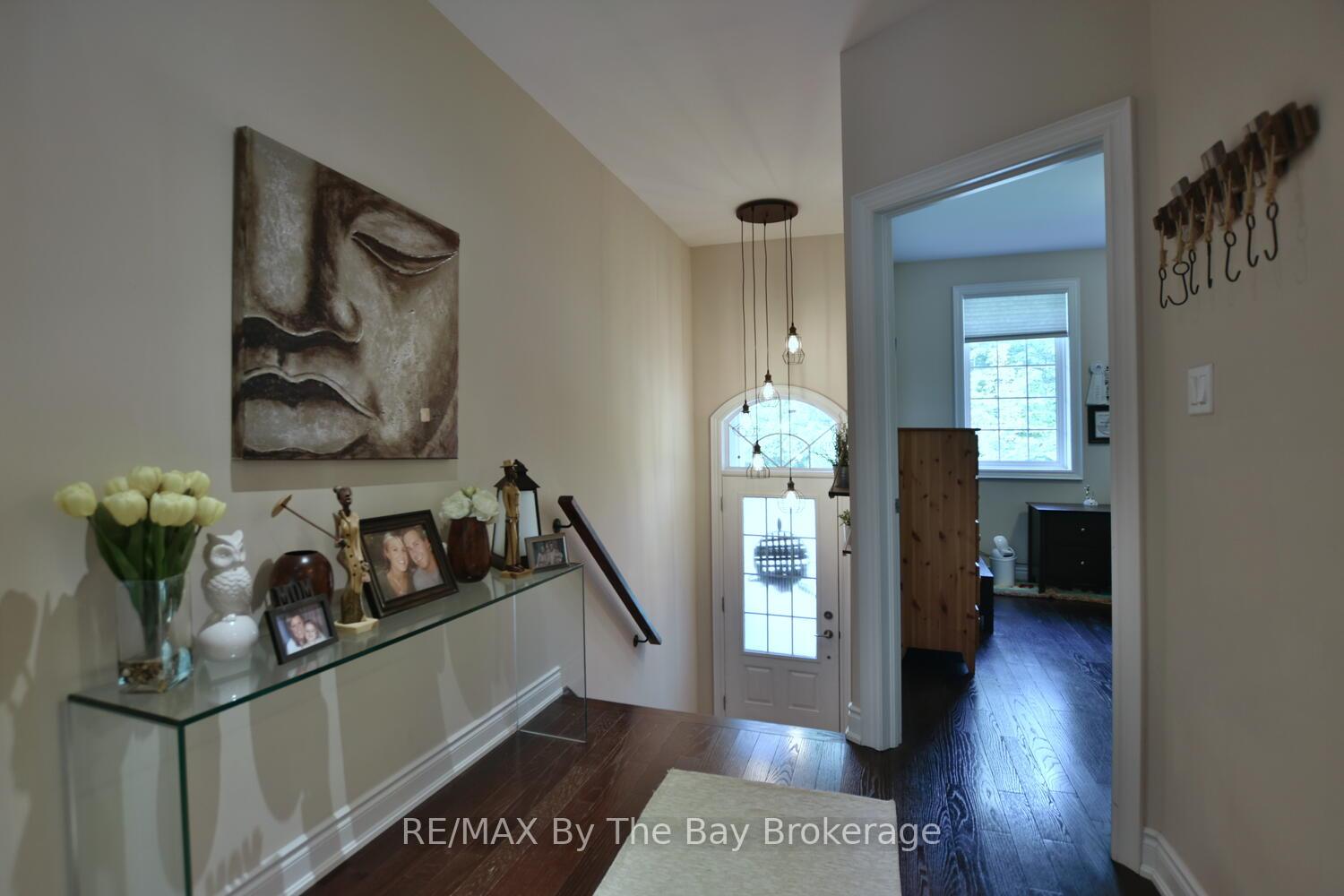 Photo 9 of 71 48th Street S, Wasaga Beach — HOMEH