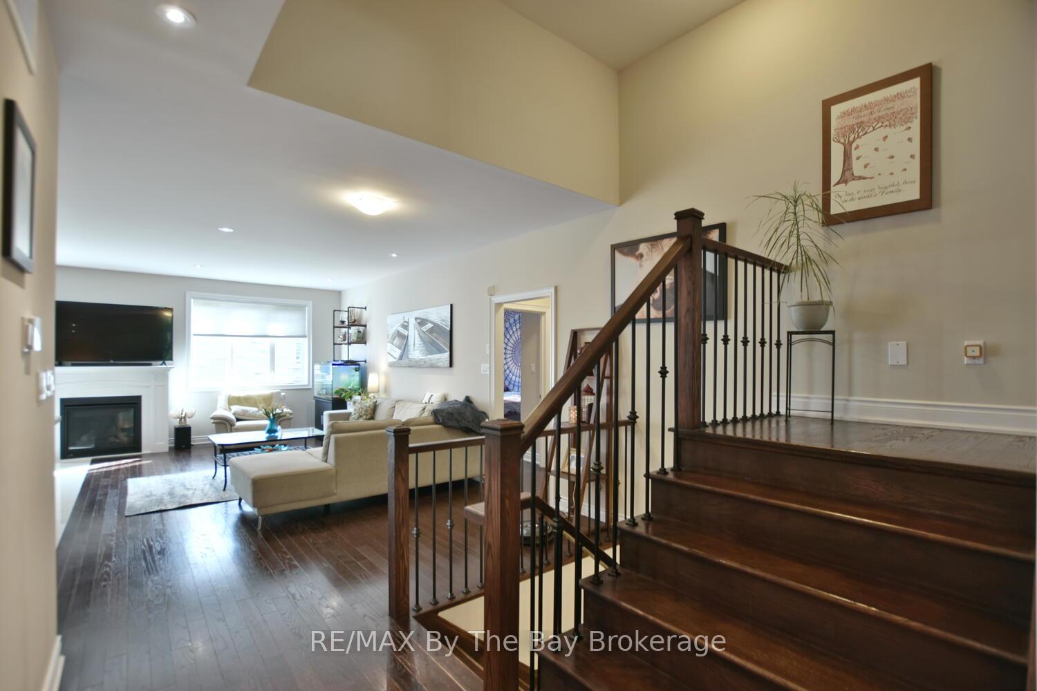 Photo 25 of 71 48th Street S, Wasaga Beach — HOMEH
