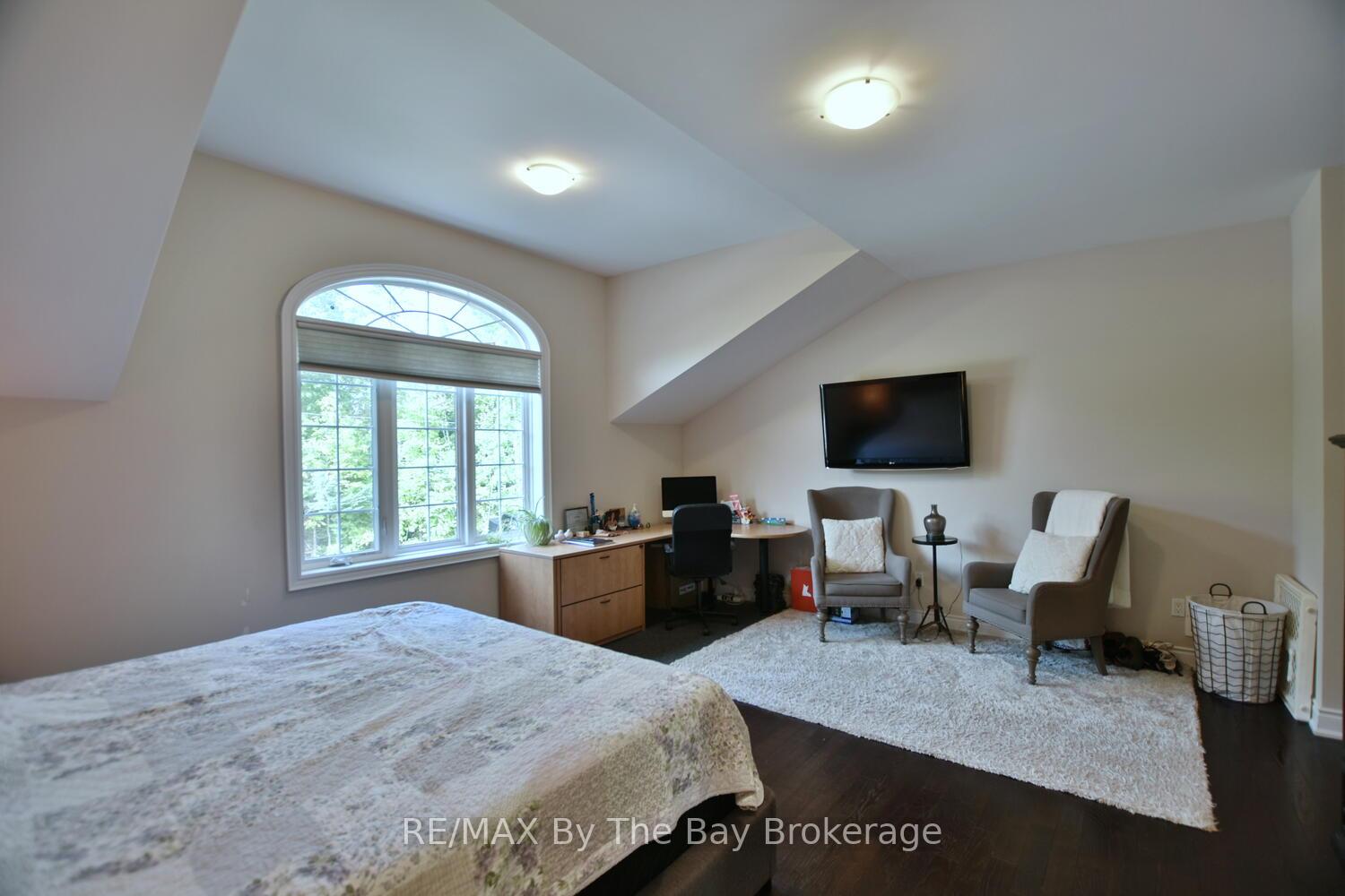 Photo 26 of 71 48th Street S, Wasaga Beach — HOMEH