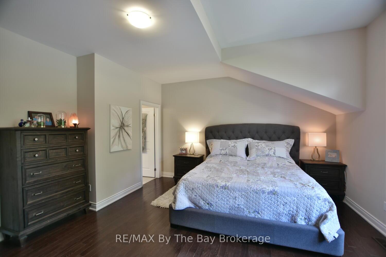 Photo 28 of 71 48th Street S, Wasaga Beach — HOMEH