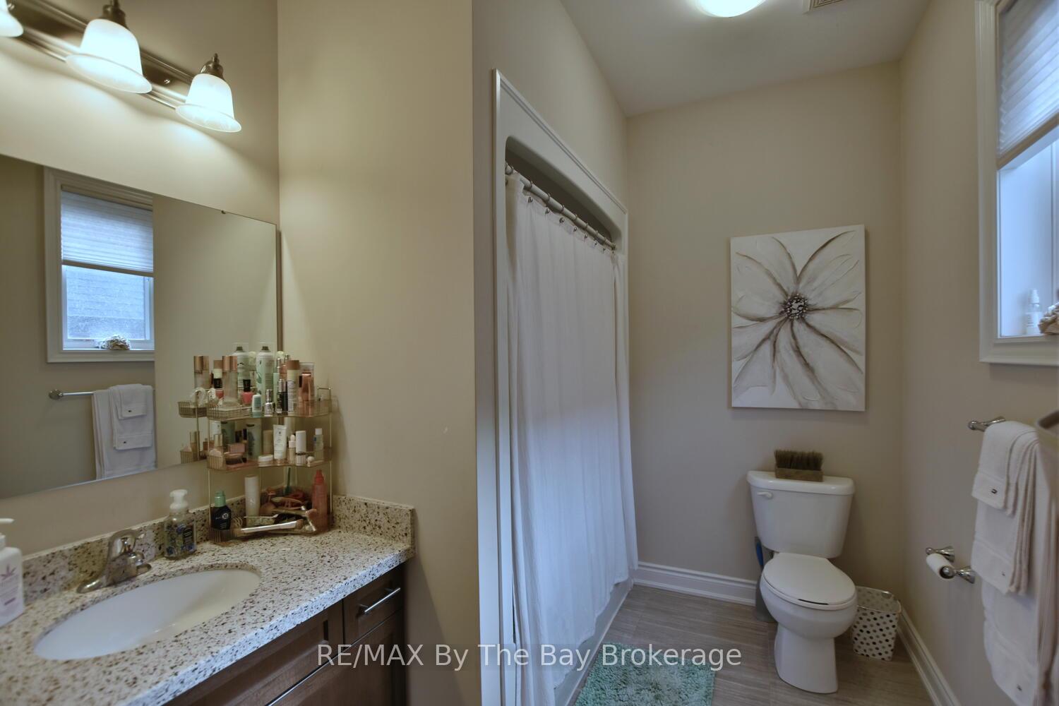 Photo 29 of 71 48th Street S, Wasaga Beach — HOMEH