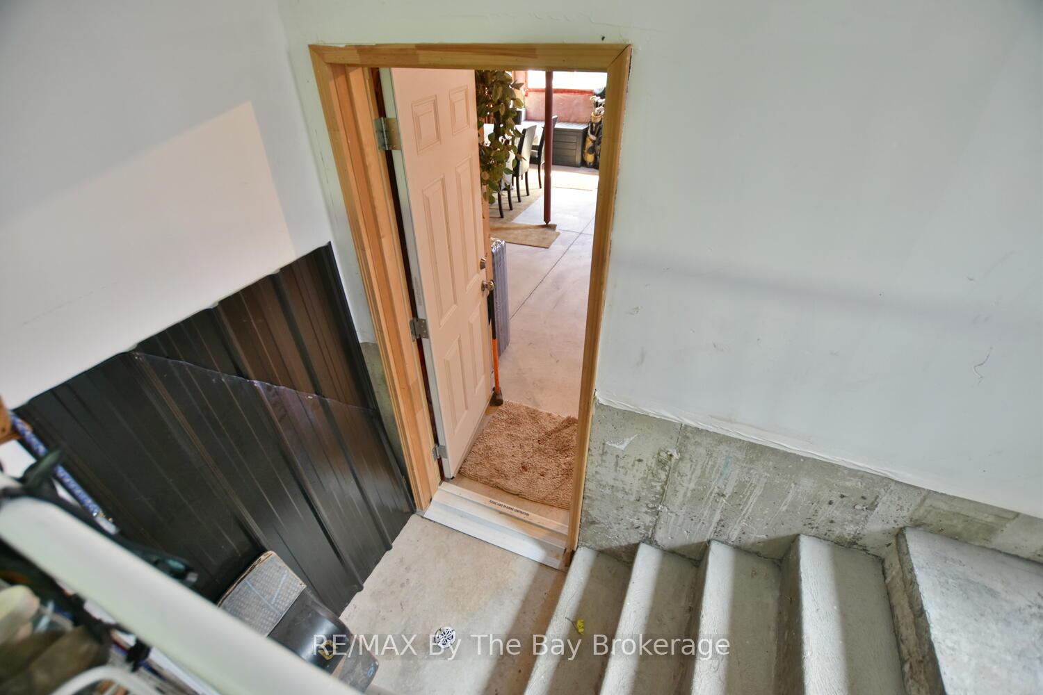 Photo 31 of 71 48th Street S, Wasaga Beach — HOMEH
