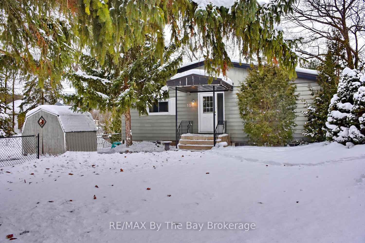 Front of 103 Sunnidale Road S