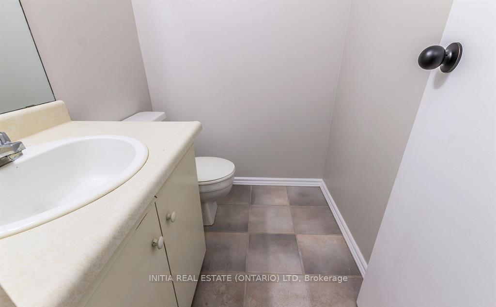 Photo 8 of Unit 317, 725 Deveron Crescent, London, South T — HOMEH