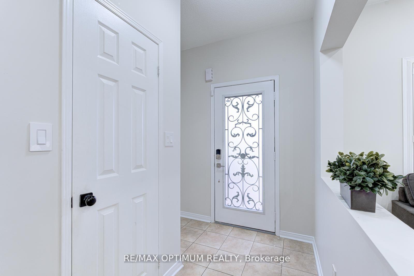 Photo 6 of 234 Valleyway Drive, Brampton, Credit Valley — HOMEH