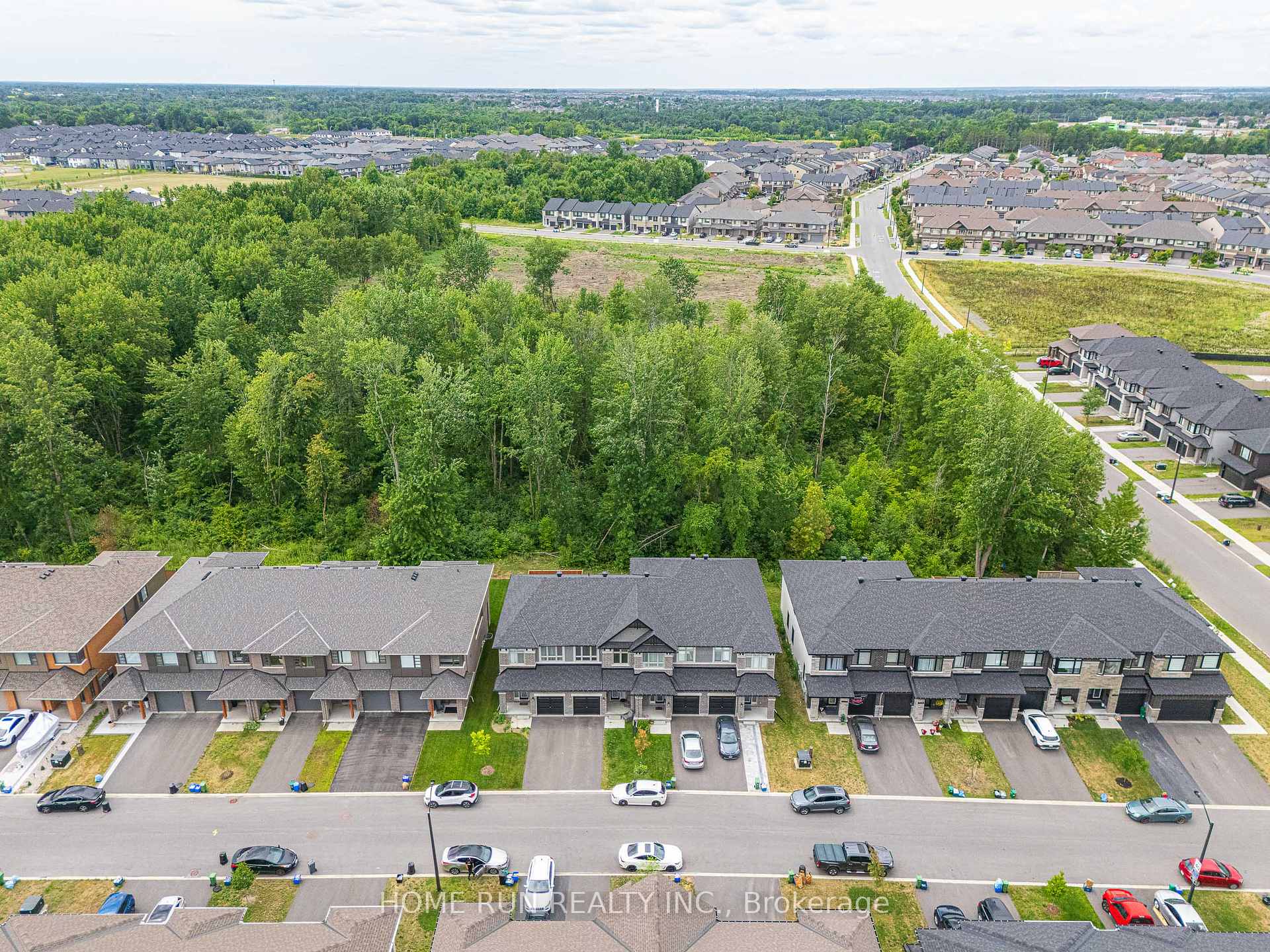 Photo 3 of 1016 Eider Street, Ottawa, Riverside South/Gloucester Glen — HOMEH