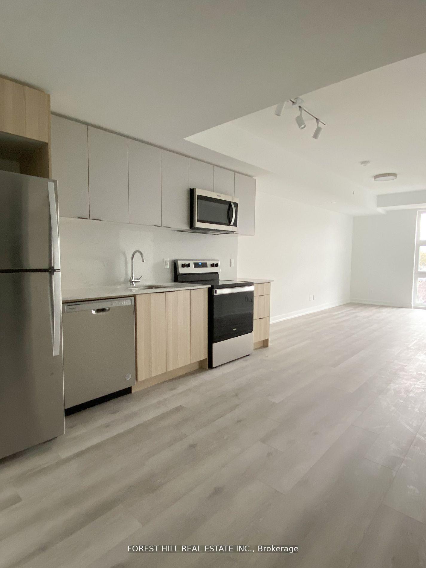 Photo 10 of Unit 410, 2000 Bathurst Street, Toronto, Humewood-Cedarvale — HOMEH