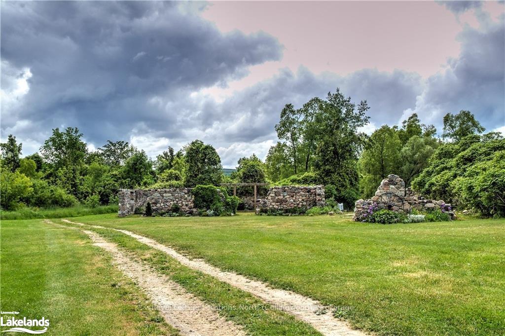 Photo 9 of 3202 County 124 Road, Clearview, Rural Clearview — HOMEH