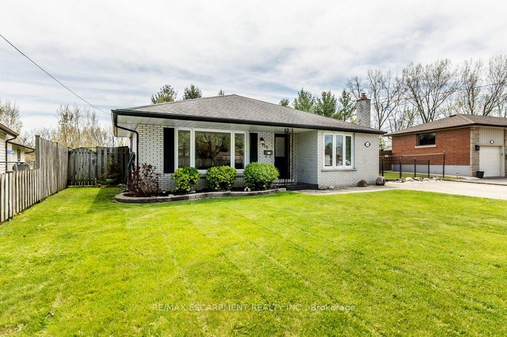 Photo 2 of 30 Terrace Avenue, Welland, Broadway — HOMEH