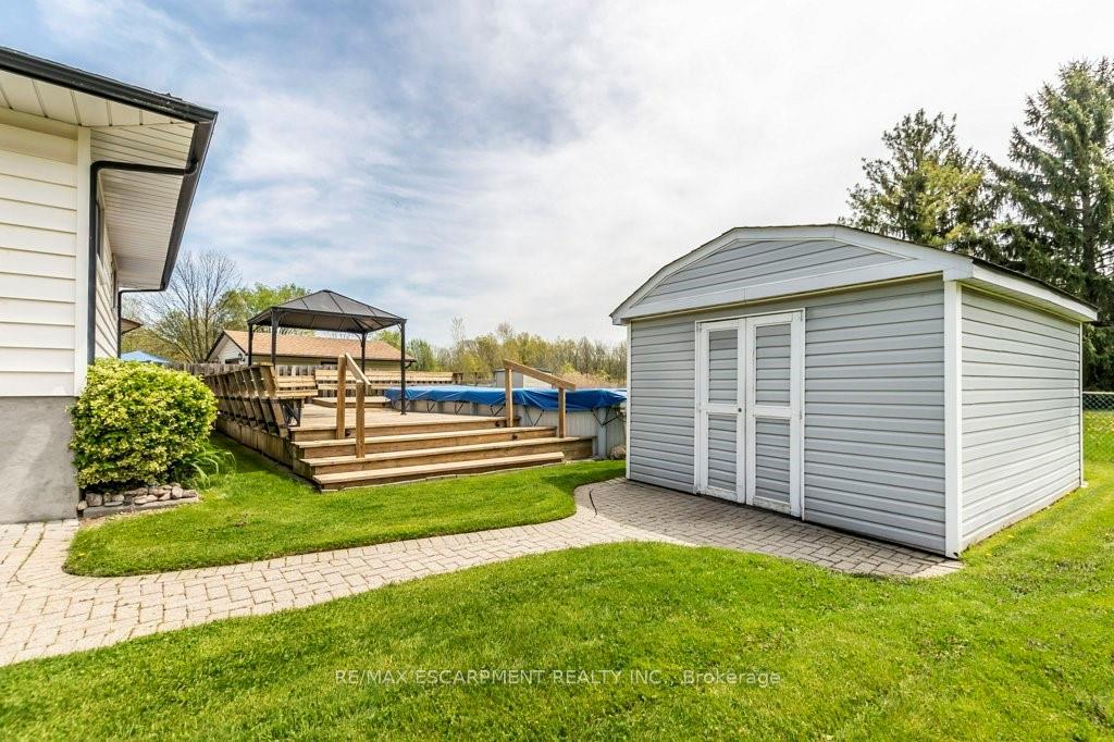 Photo 10 of 30 Terrace Avenue, Welland, Broadway — HOMEH