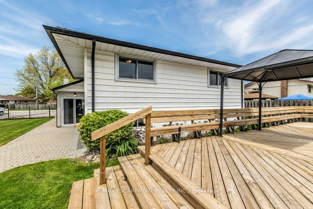Photo 13 of 30 Terrace Avenue, Welland, Broadway — HOMEH