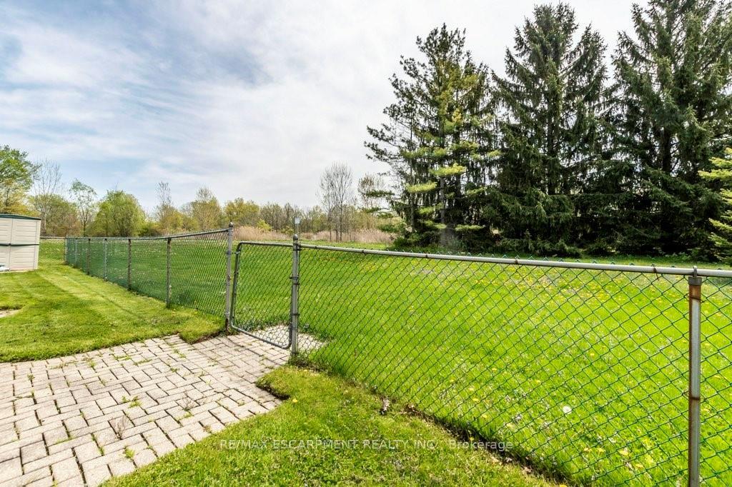 Photo 19 of 30 Terrace Avenue, Welland, Broadway — HOMEH