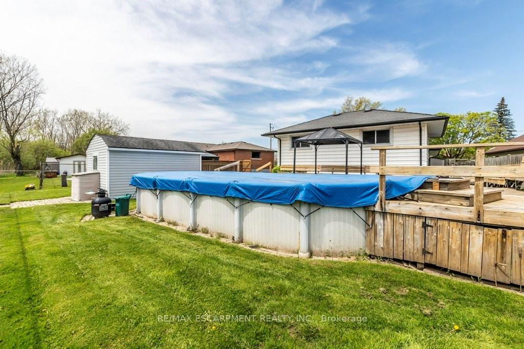 Photo 20 of 30 Terrace Avenue, Welland, Broadway — HOMEH