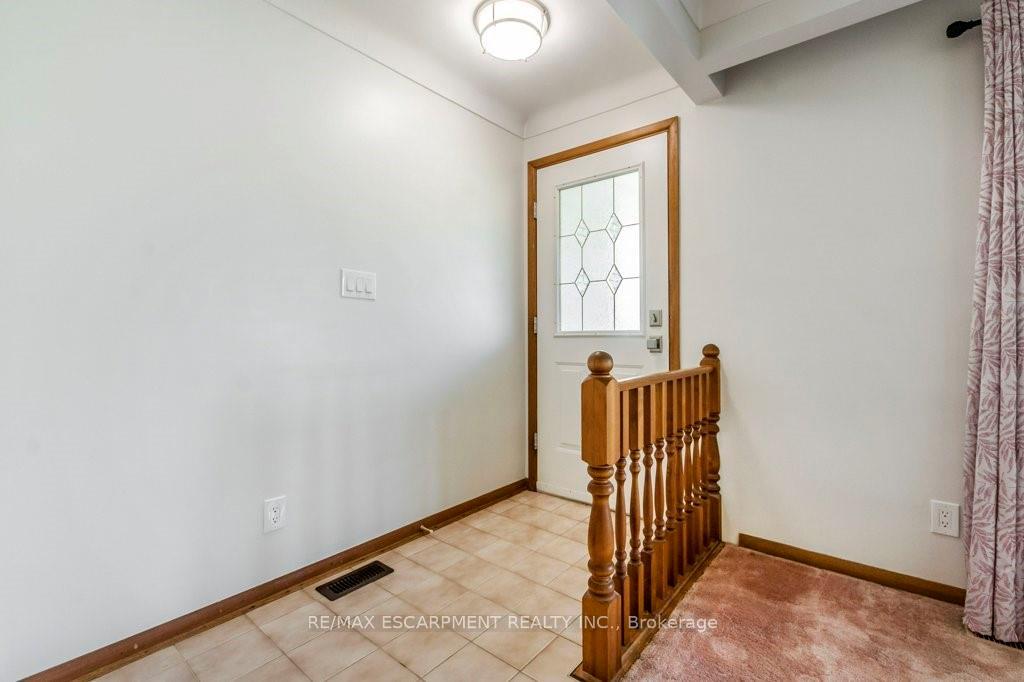 Photo 21 of 30 Terrace Avenue, Welland, Broadway — HOMEH