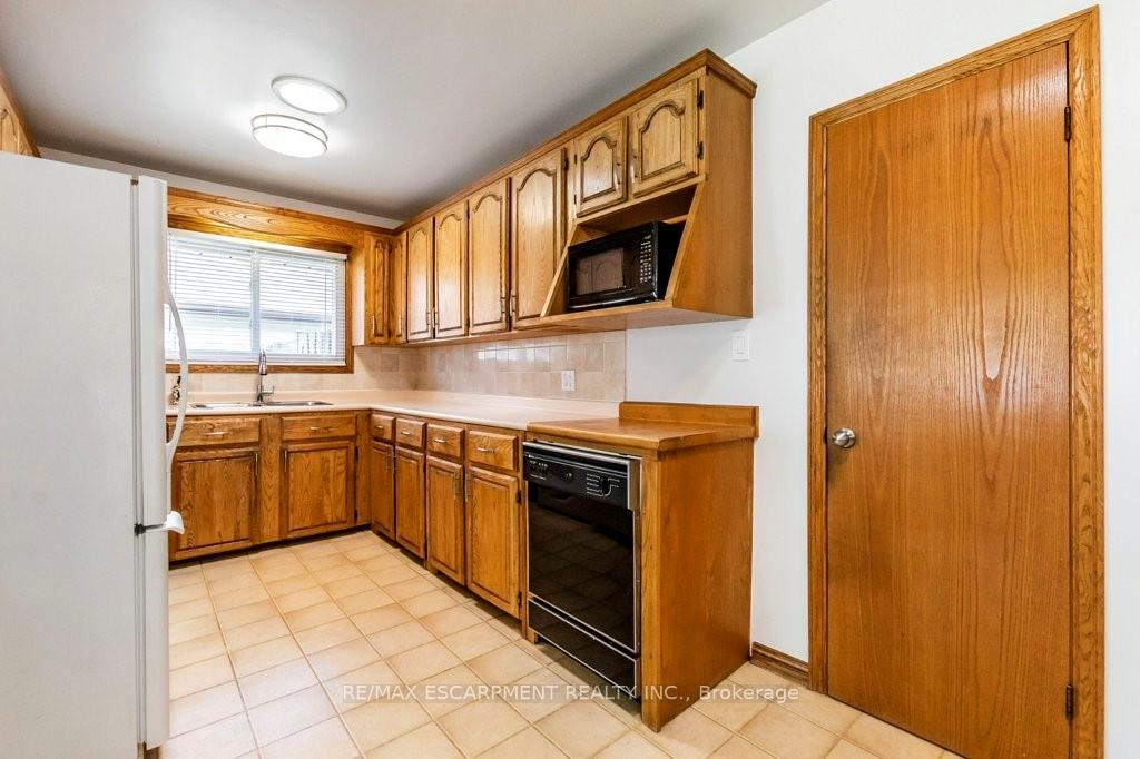 Photo 27 of 30 Terrace Avenue, Welland, Broadway — HOMEH