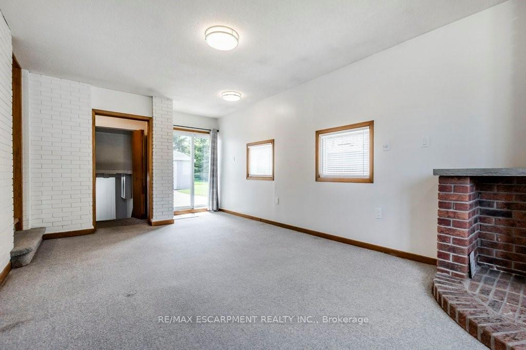 Photo 31 of 30 Terrace Avenue, Welland, Broadway — HOMEH