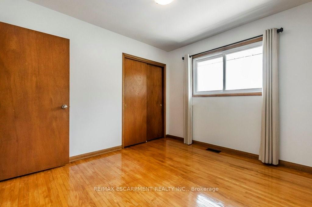 Photo 39 of 30 Terrace Avenue, Welland, Broadway — HOMEH