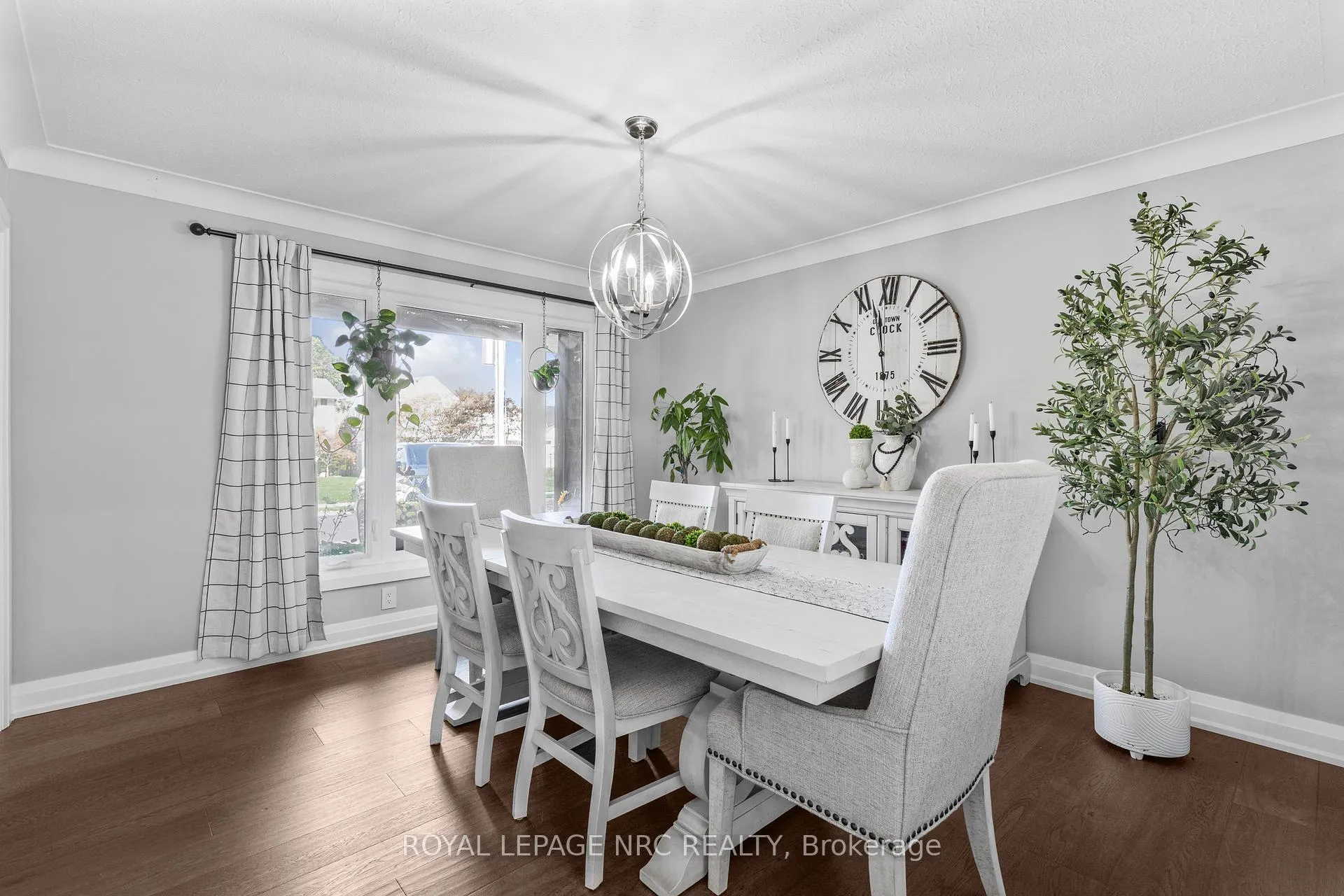 Photo 96 of 94 Dorchester Drive, Grimsby, Grimsby East — HOMEH