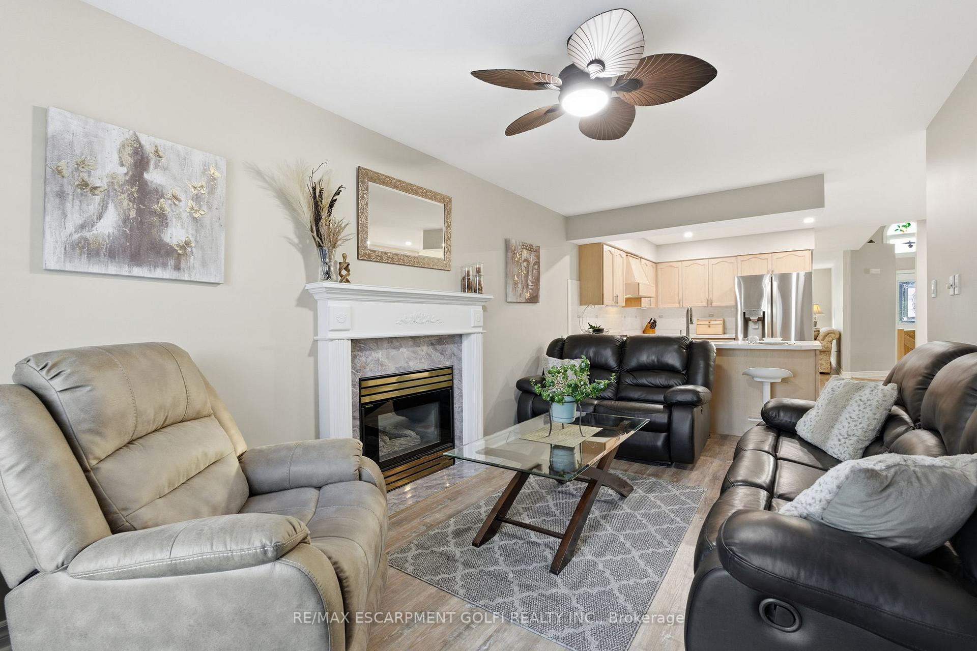Photo 12 of 13 Colonial Crescent, Grimsby, Grimsby East — HOMEH