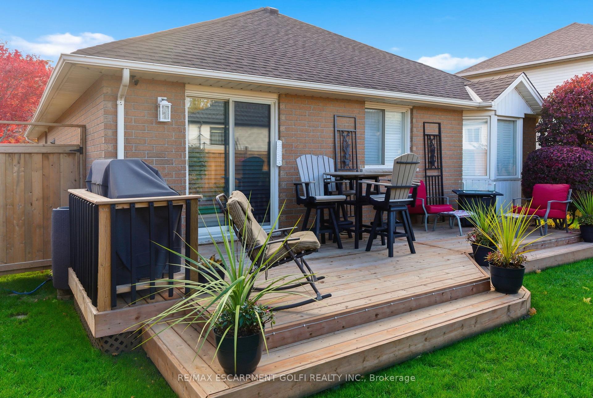 Photo 31 of 13 Colonial Crescent, Grimsby, Grimsby East — HOMEH