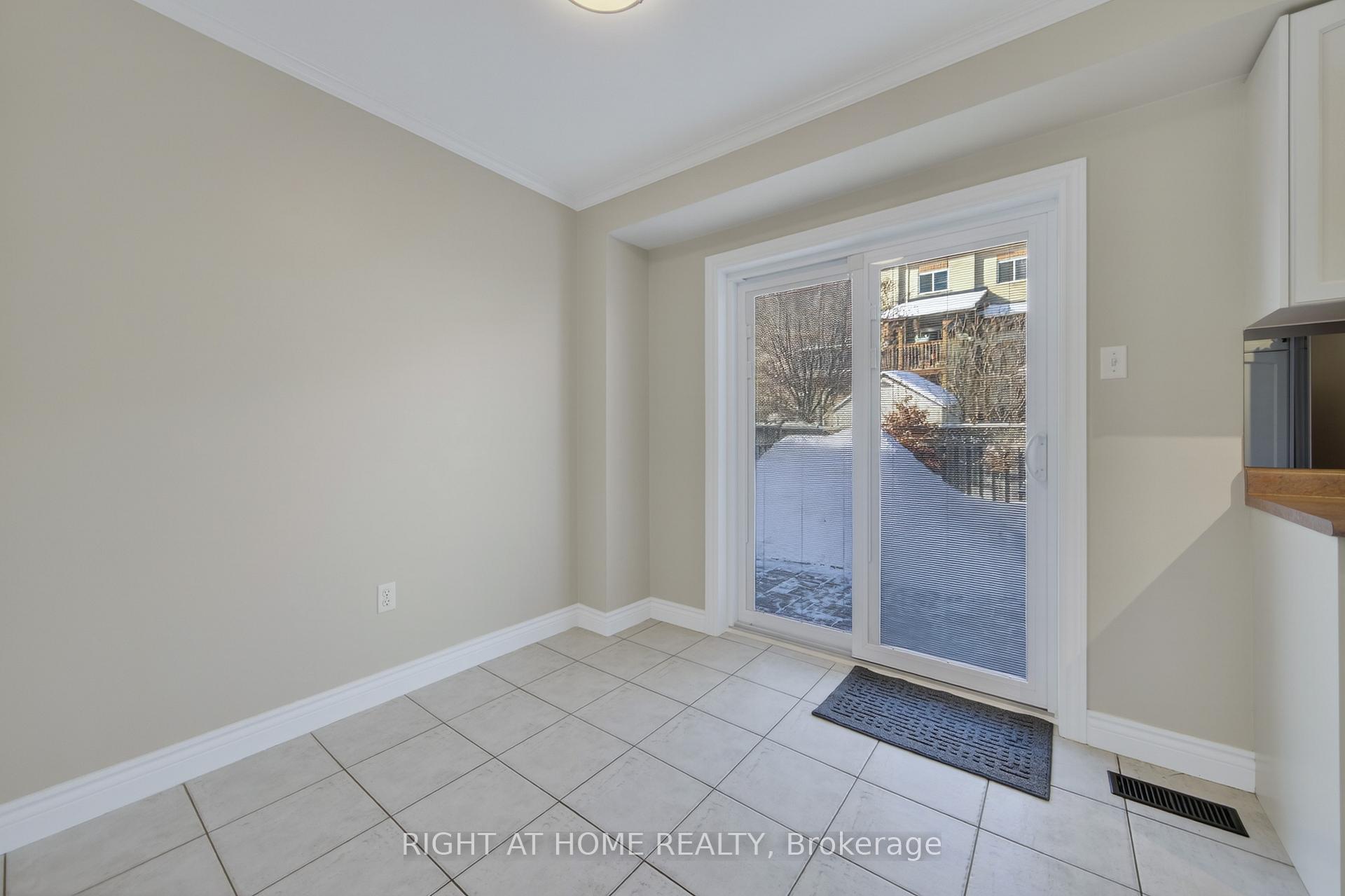 Photo 64 of 42 Drake Drive, Barrie, Painswick South — HOMEH