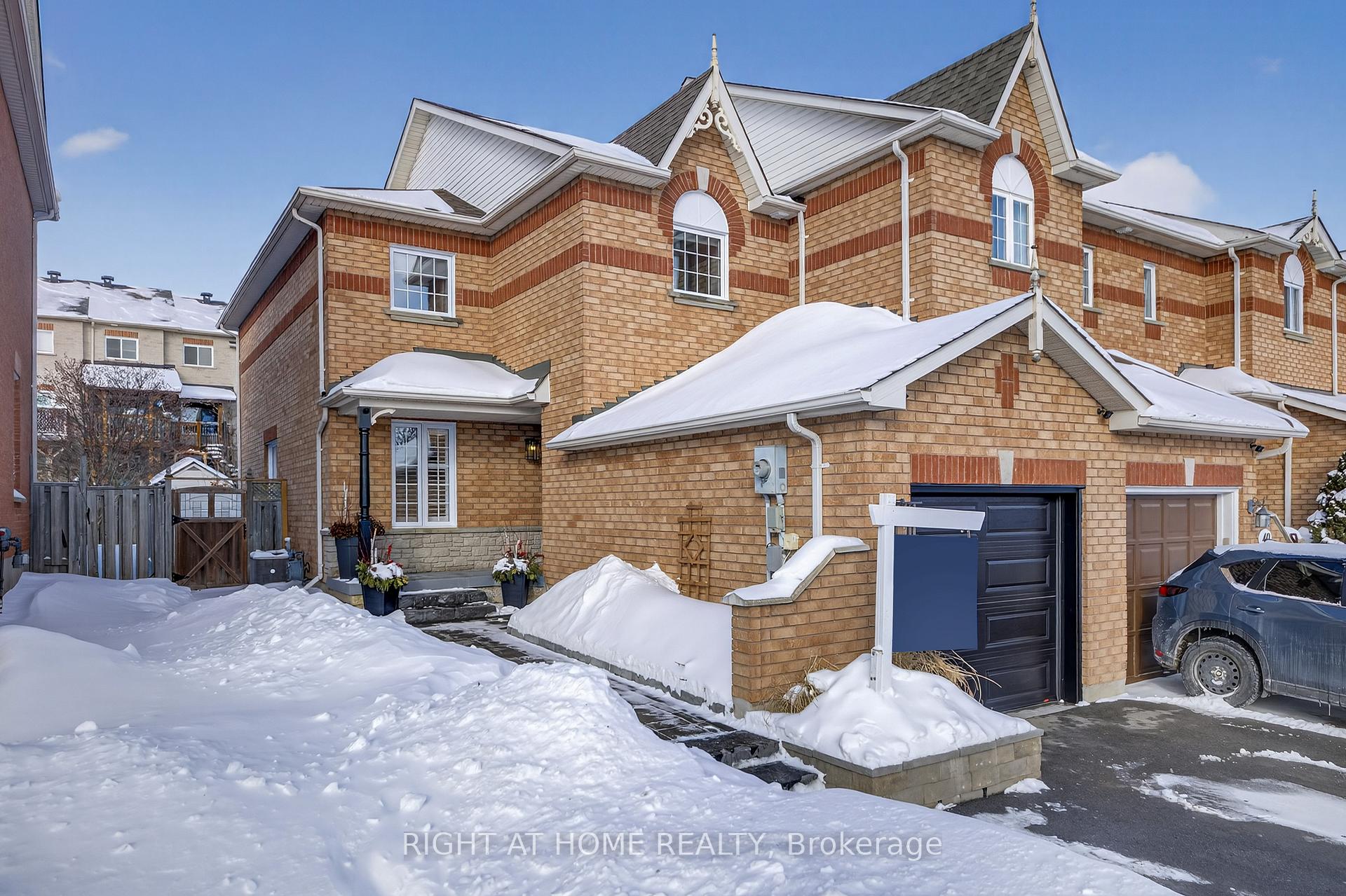 Photo 2 of 42 Drake Drive, Barrie, Painswick South — HOMEH
