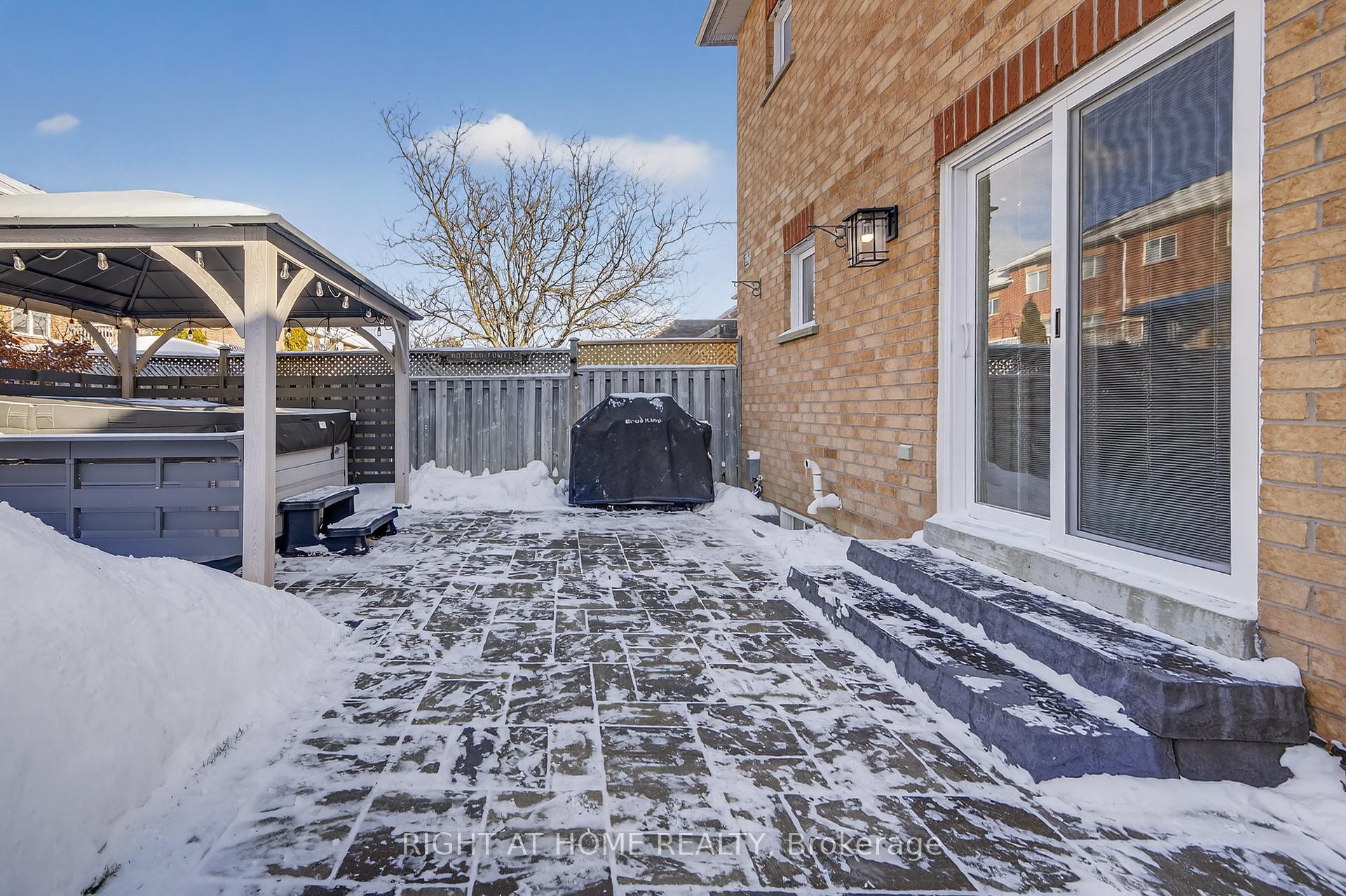 Photo 29 of 42 Drake Drive, Barrie, Painswick South — HOMEH