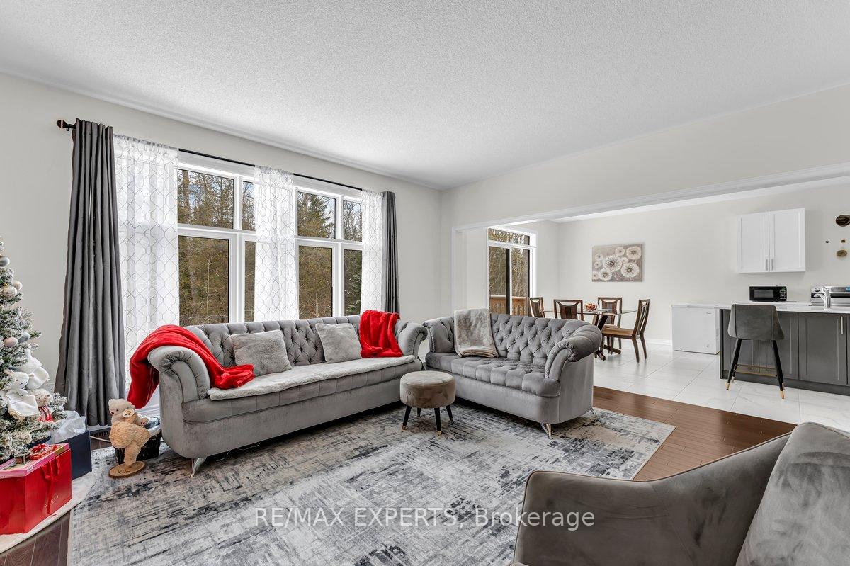 Photo 11 of 1438 Davis Loop, Innisfil, Lefroy — HOMEH