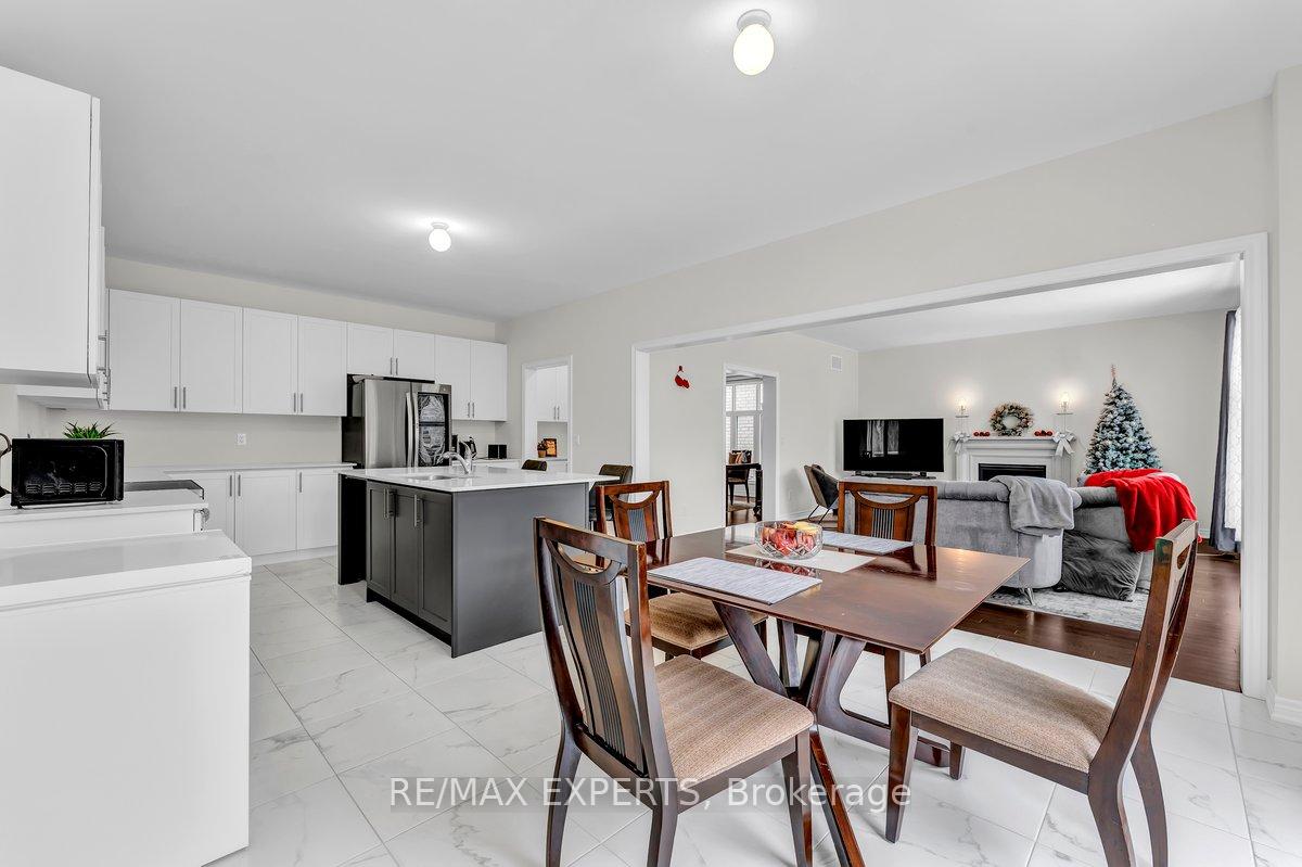 Photo 13 of 1438 Davis Loop, Innisfil, Lefroy — HOMEH