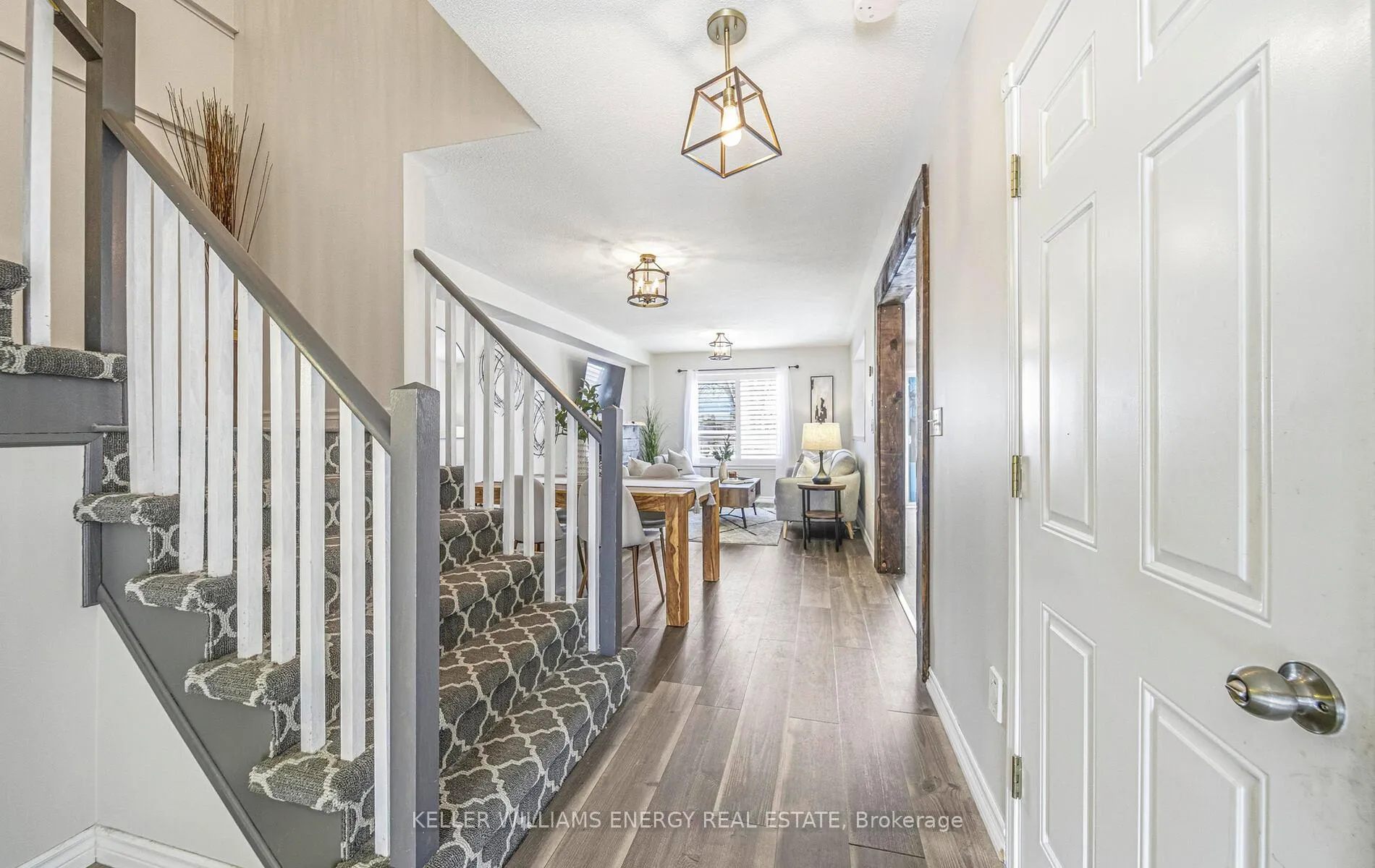 Photo 8 of 26 Beaumaris Crescent, Whitby, Brooklin — HOMEH