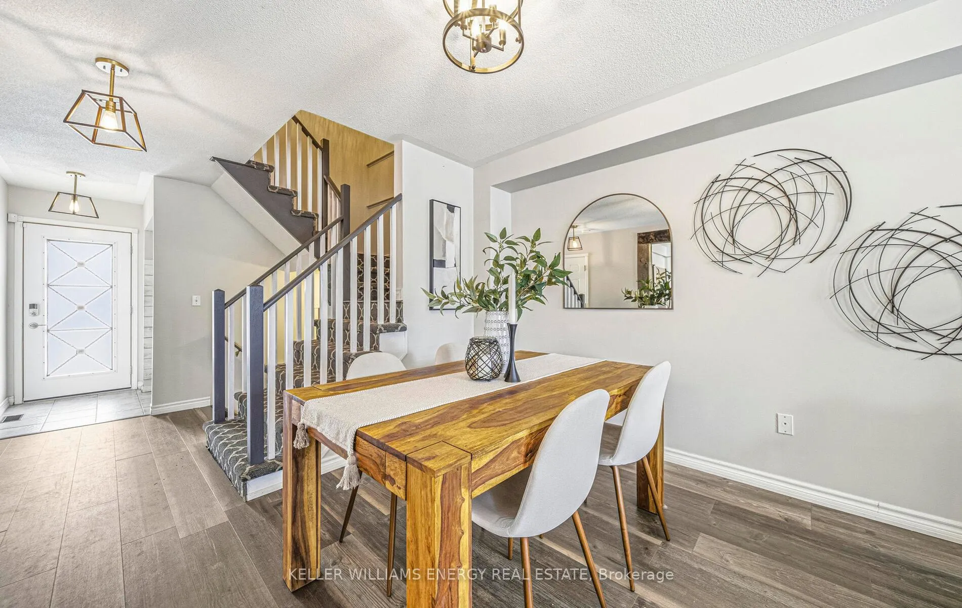 Photo 10 of 26 Beaumaris Crescent, Whitby, Brooklin — HOMEH