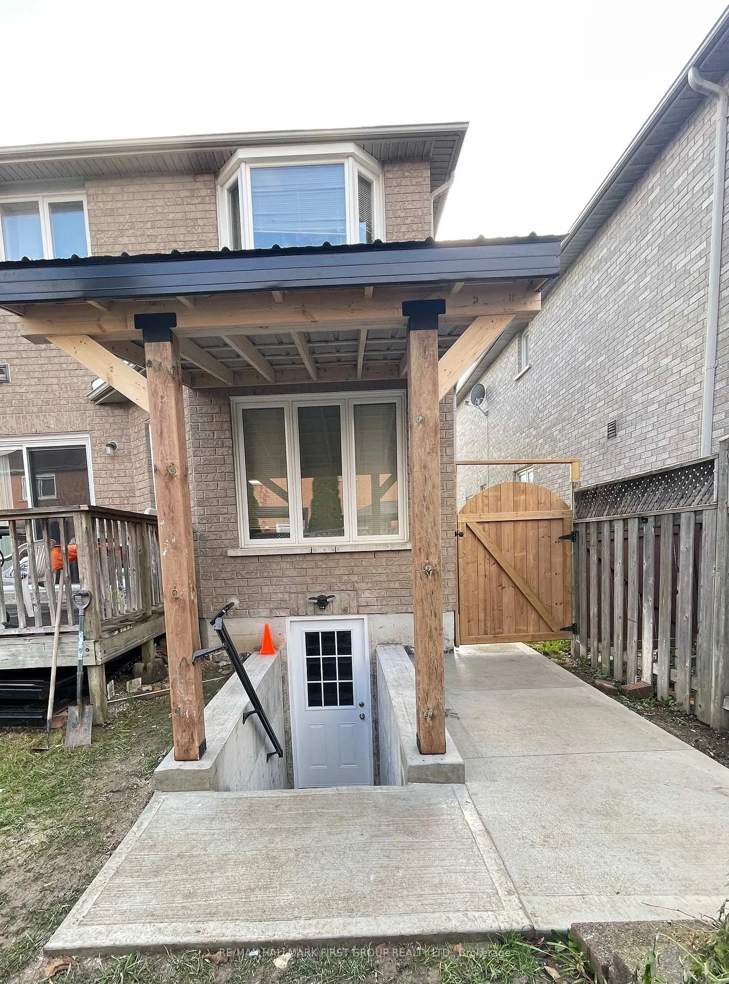 Photo 24 of 61 Lent Crescent, Brampton, Fletcher's West — HOMEH