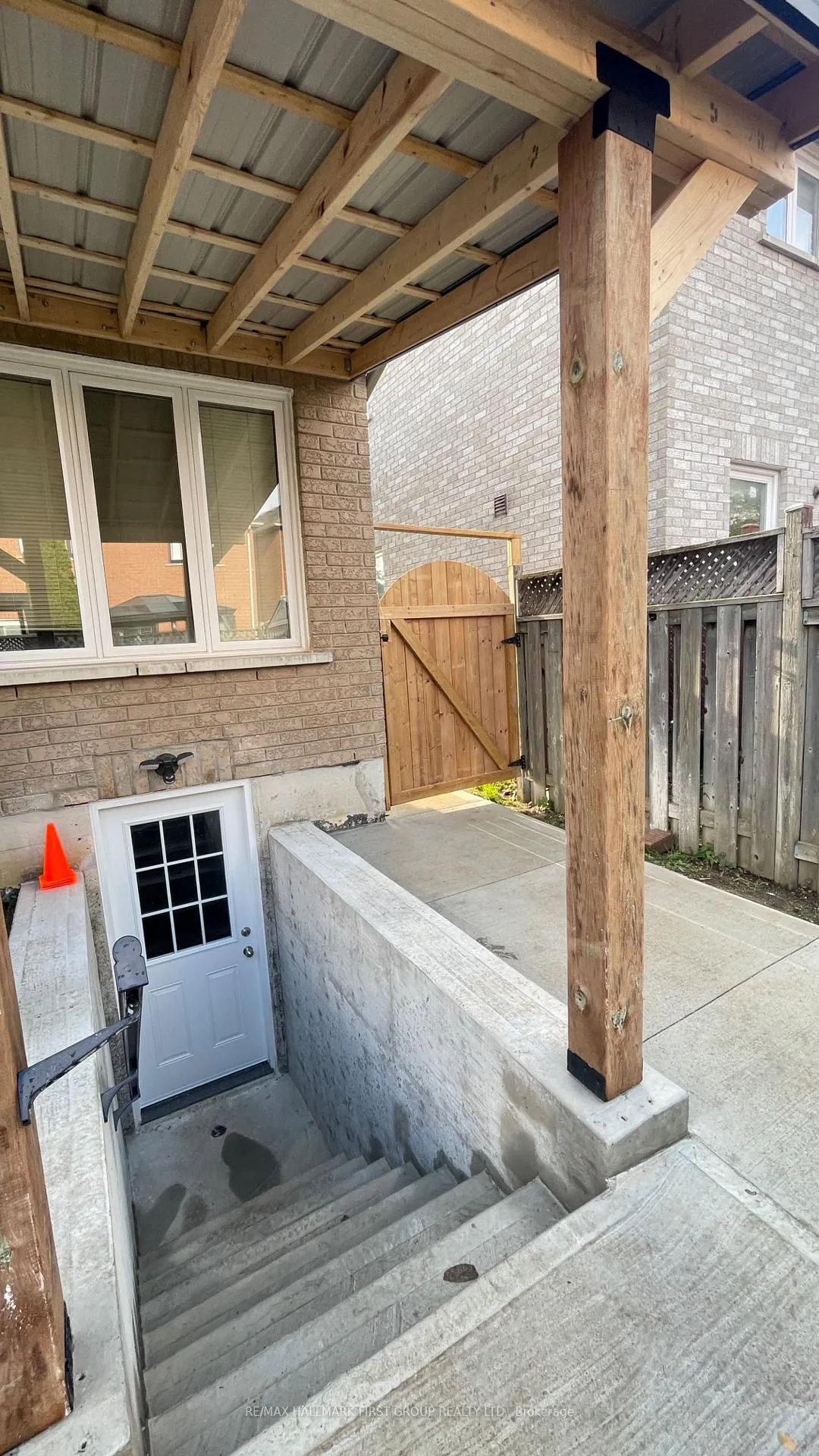 Photo 34 of 61 Lent Crescent, Brampton, Fletcher's West — HOMEH