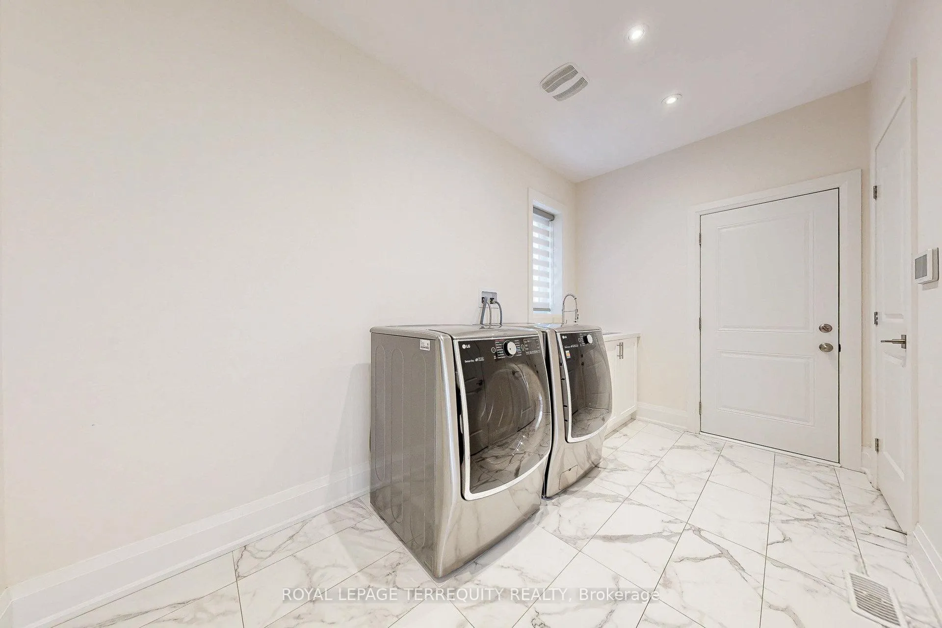 Photo 142 of 52 Lightfeather Place, Hamilton, Meadowlands — HOMEH