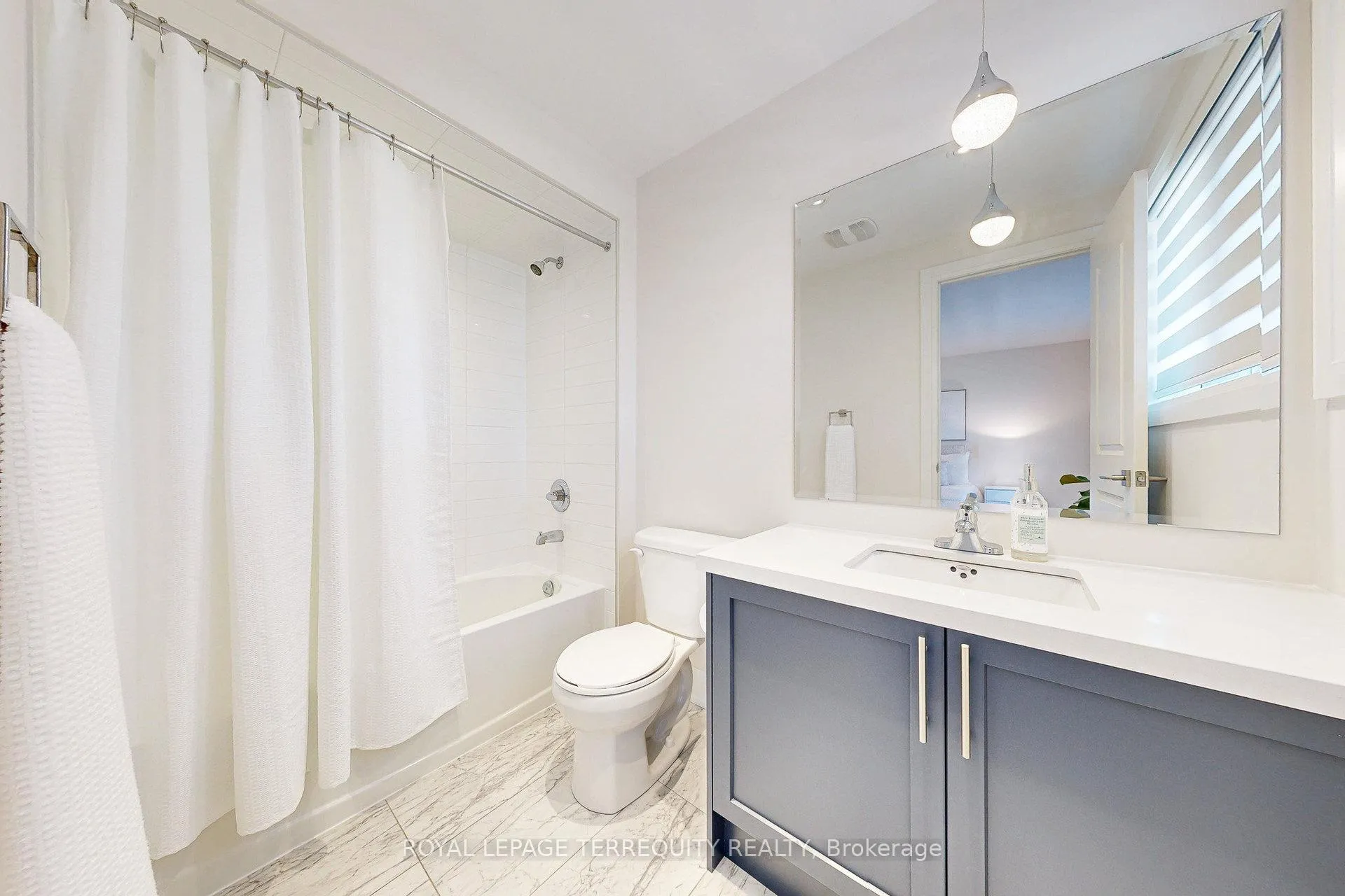 Photo 187 of 52 Lightfeather Place, Hamilton, Meadowlands — HOMEH