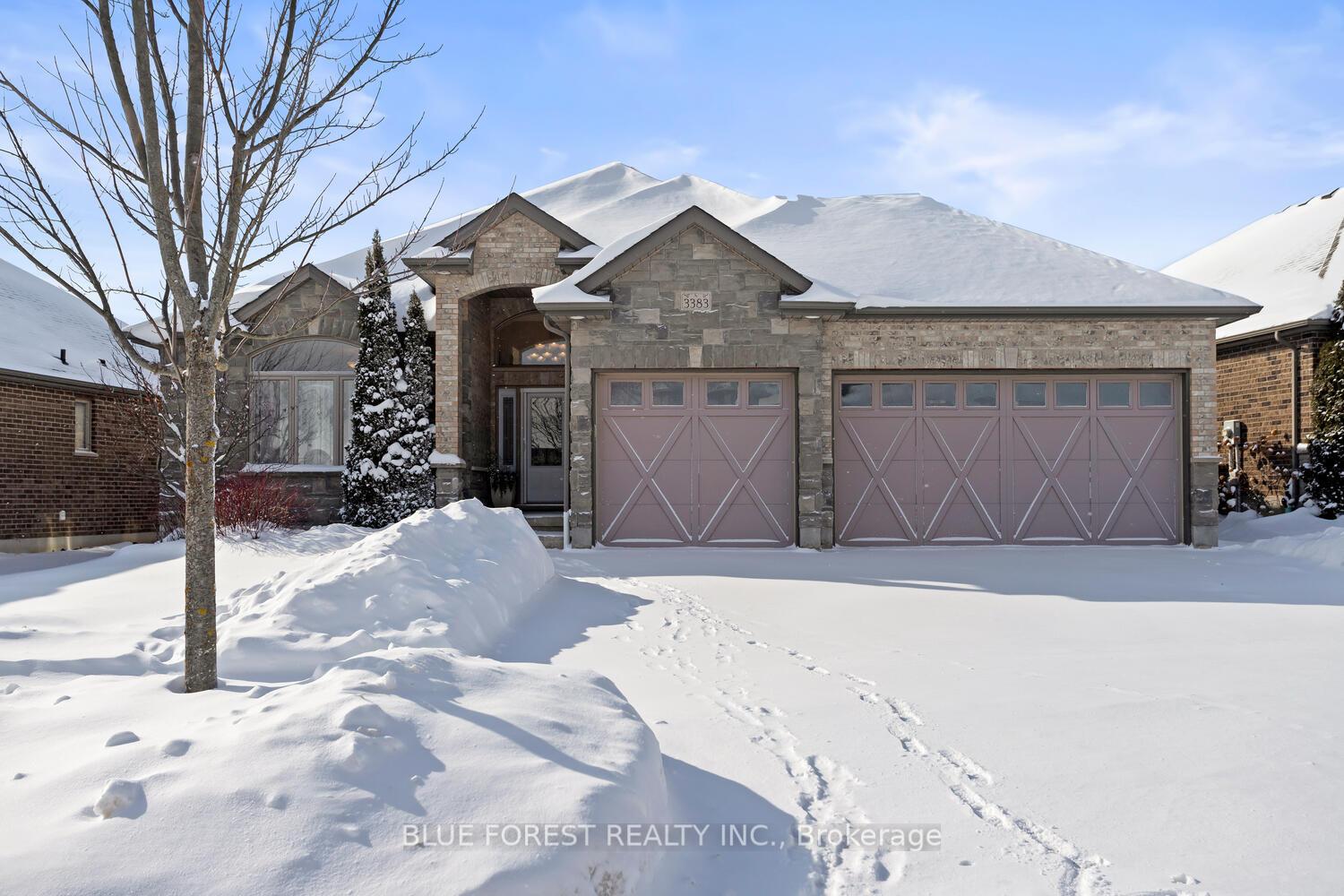 Front of 3383 Pioneer Parkway