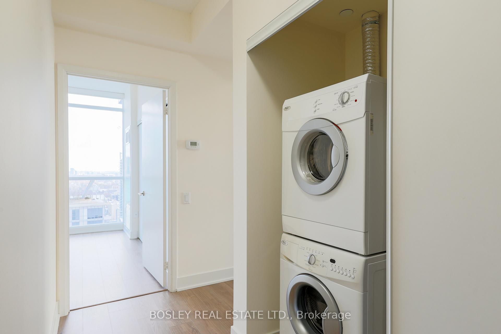 Photo 5 of Unit 3308, 30 Roehampton Avenue, Toronto, Mount Pleasant West — HOMEH