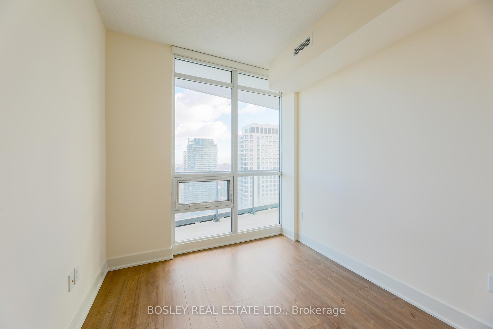 Photo 12 of Unit 3308, 30 Roehampton Avenue, Toronto, Mount Pleasant West — HOMEH