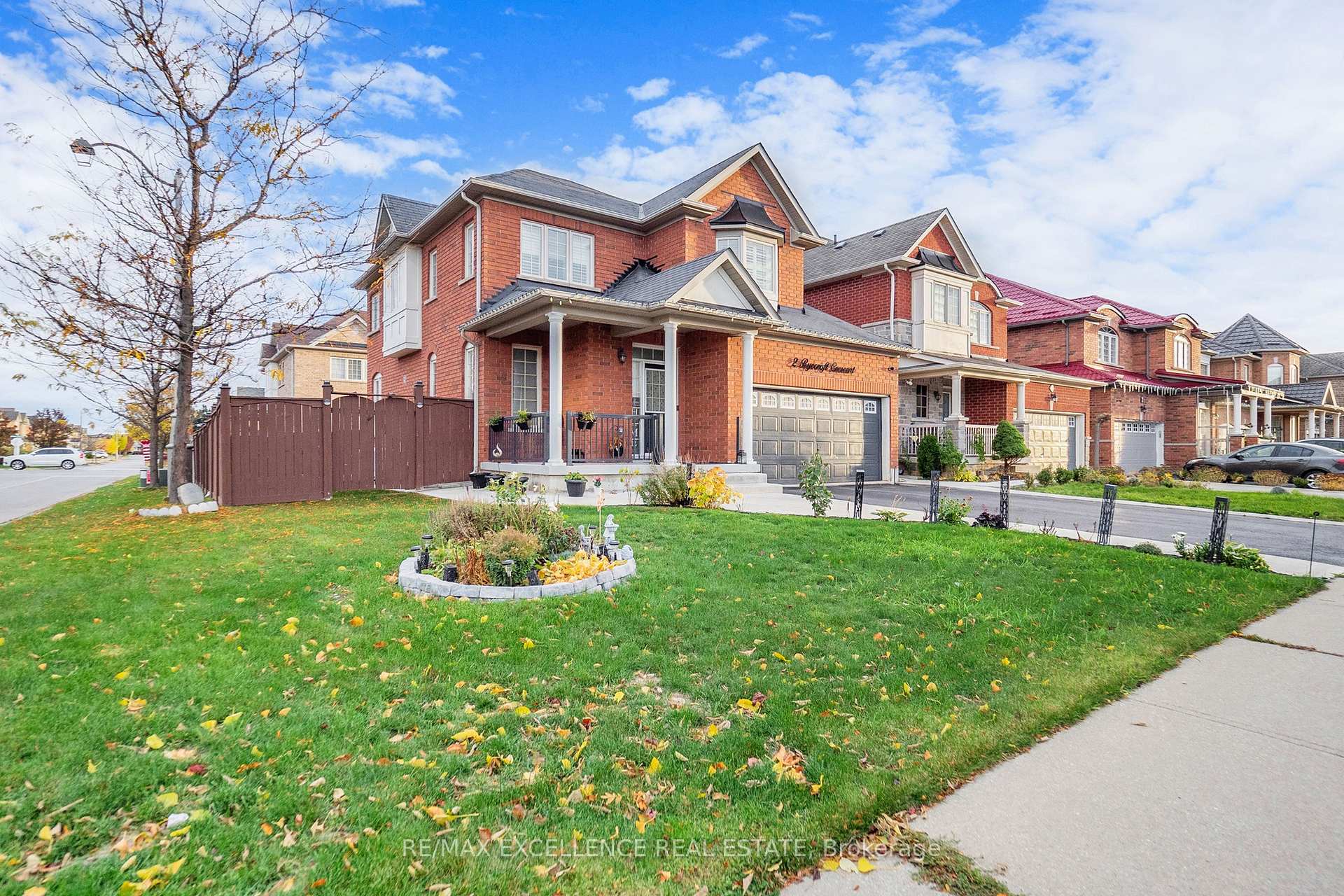 Photo 2 of 2 Ryecroft Crescent, Brampton, Sandringham-Wellington — HOMEH