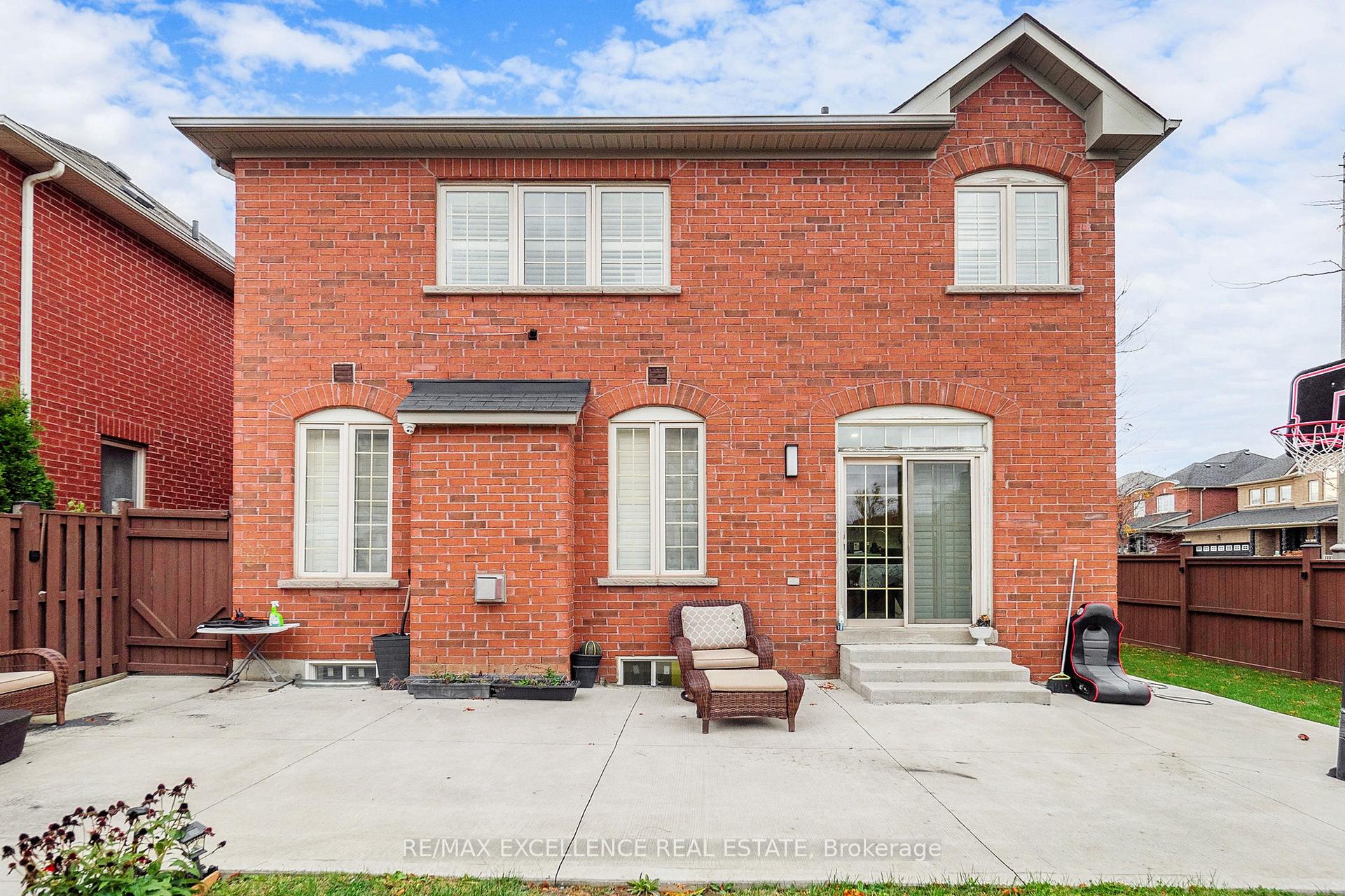 Photo 38 of 2 Ryecroft Crescent, Brampton, Sandringham-Wellington — HOMEH