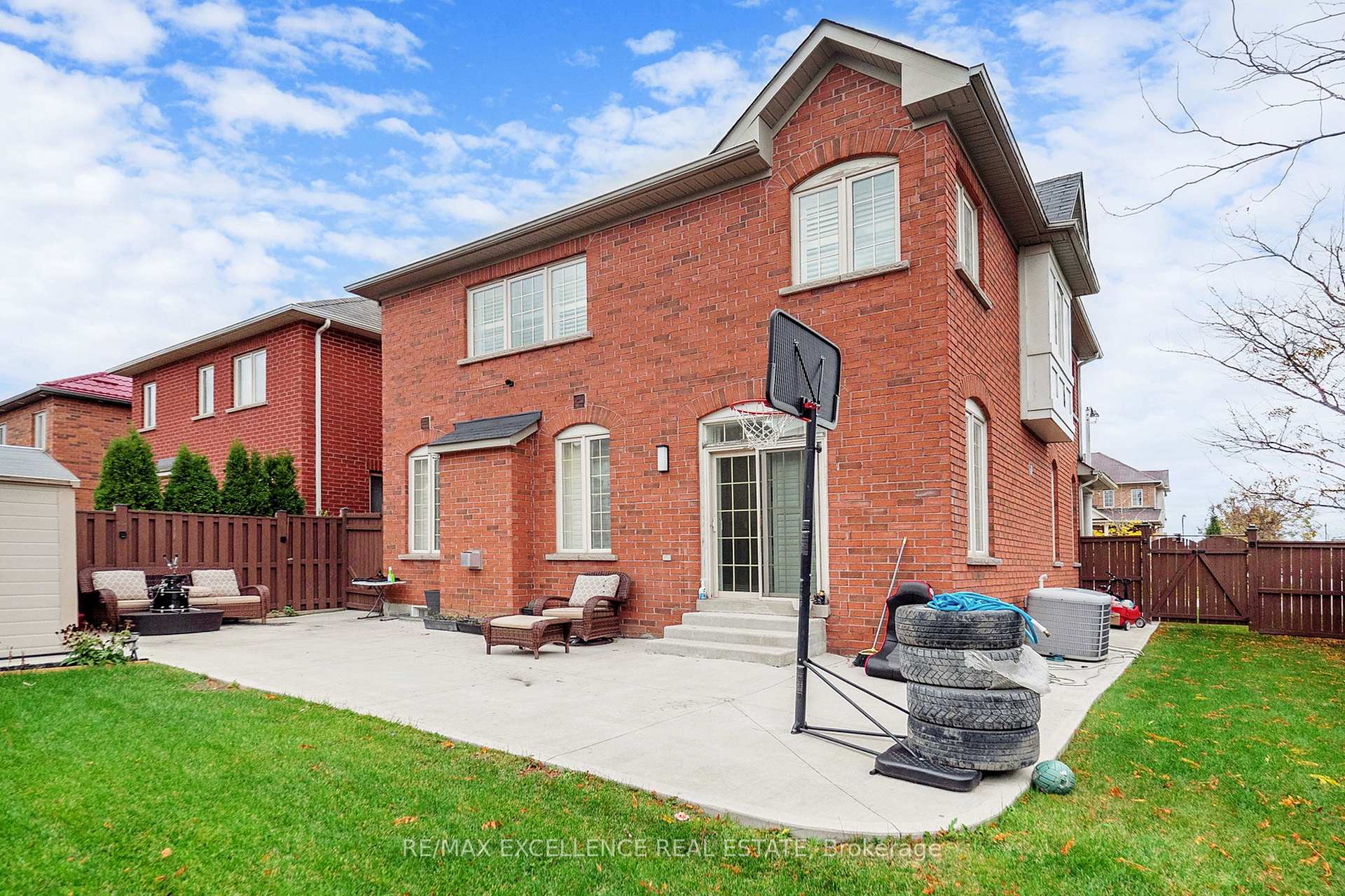 Photo 39 of 2 Ryecroft Crescent, Brampton, Sandringham-Wellington — HOMEH