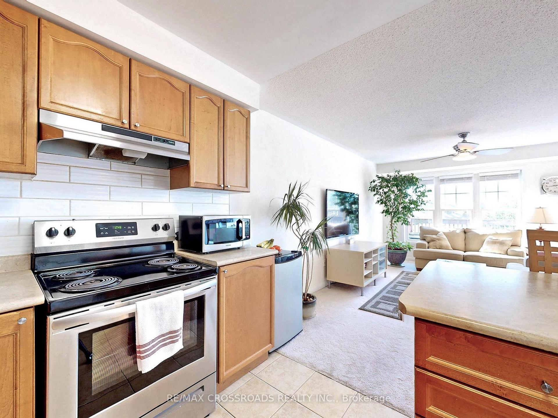 Photo 11 of 2723 Bur Oak Avenue, Markham, Cornell — HOMEH
