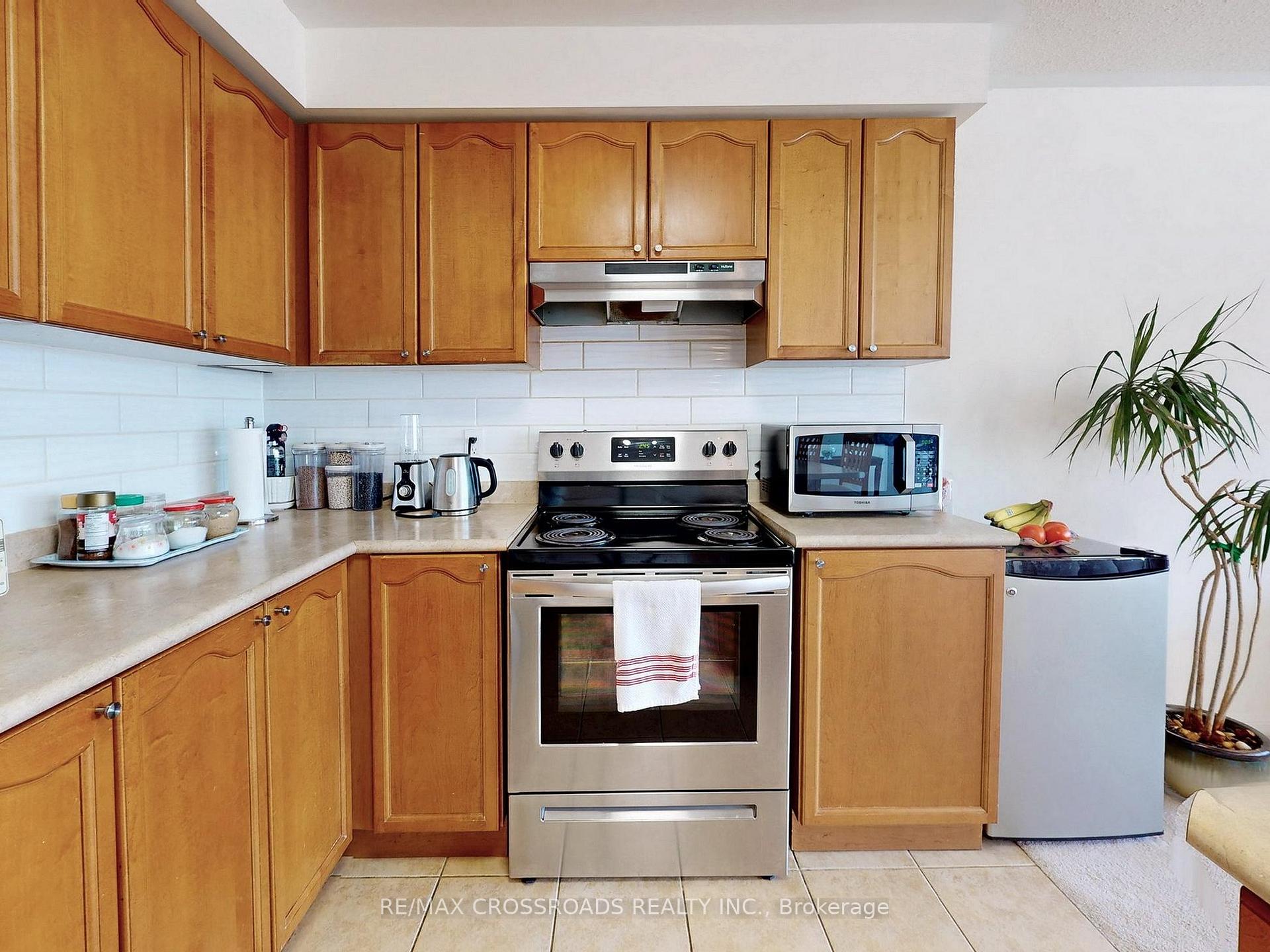 Photo 12 of 2723 Bur Oak Avenue, Markham, Cornell — HOMEH