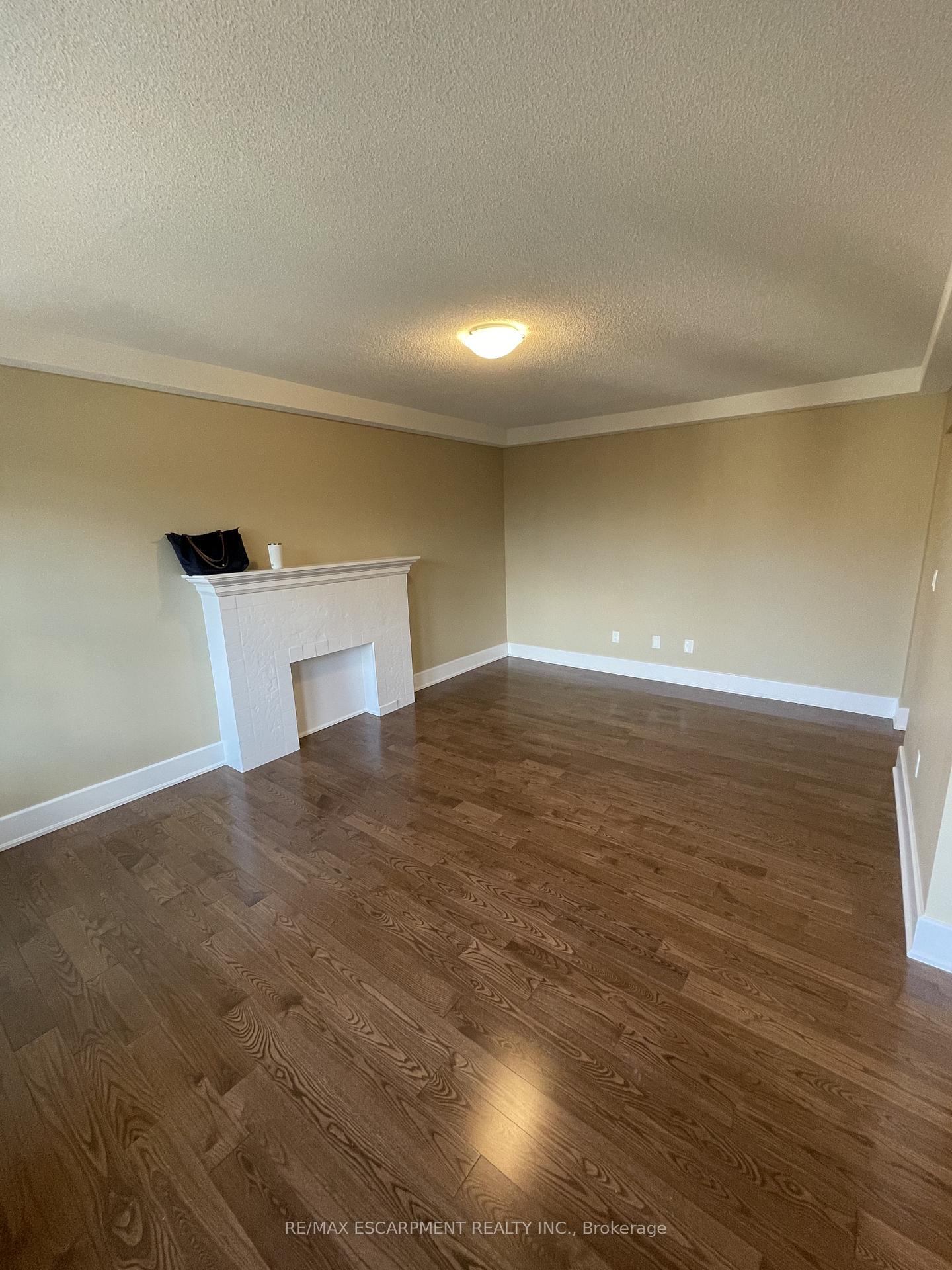 Photo 3 of Unit 10, 25 Mountwood Avenue, Hamilton, Corktown — HOMEH