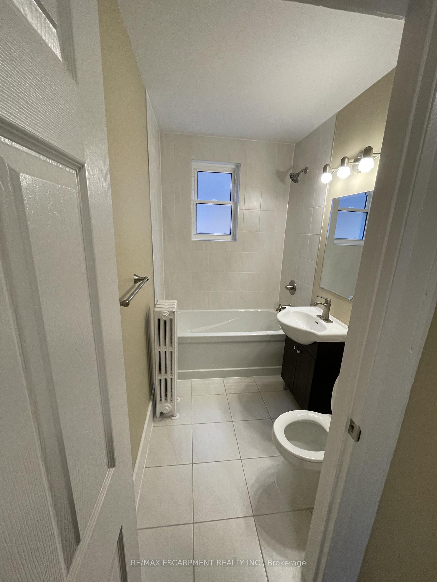 Photo 14 of Unit 10, 25 Mountwood Avenue, Hamilton, Corktown — HOMEH