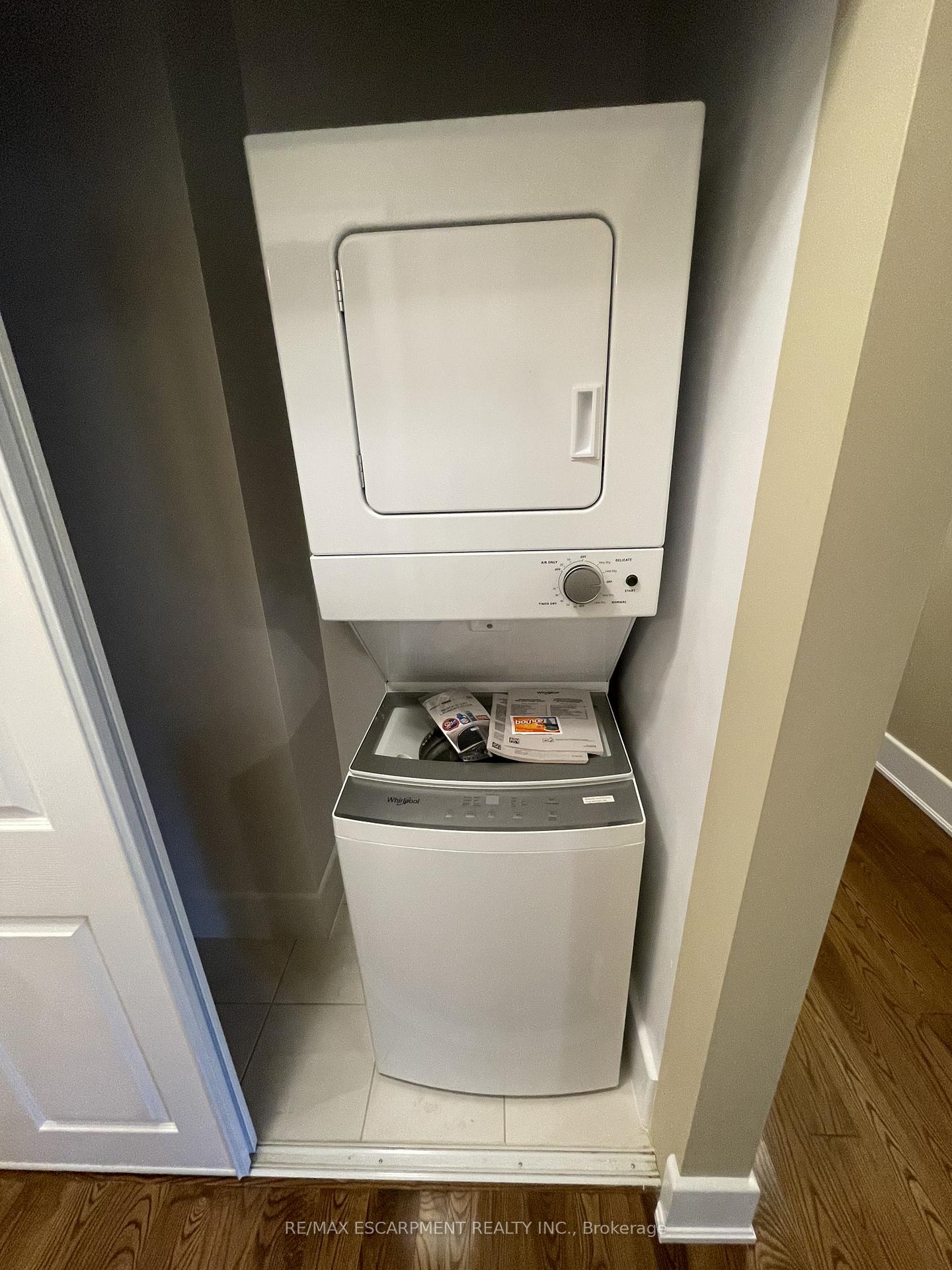 Photo 15 of Unit 10, 25 Mountwood Avenue, Hamilton, Corktown — HOMEH