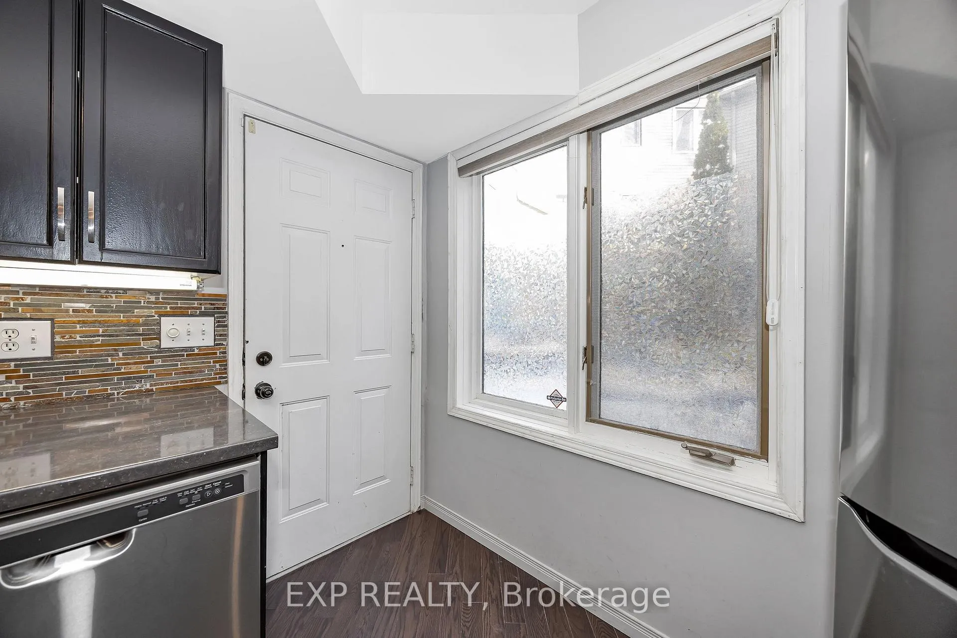 Photo 9 of Unit 2, 518 Lisgar Street, Ottawa, Ottawa Centre — HOMEH